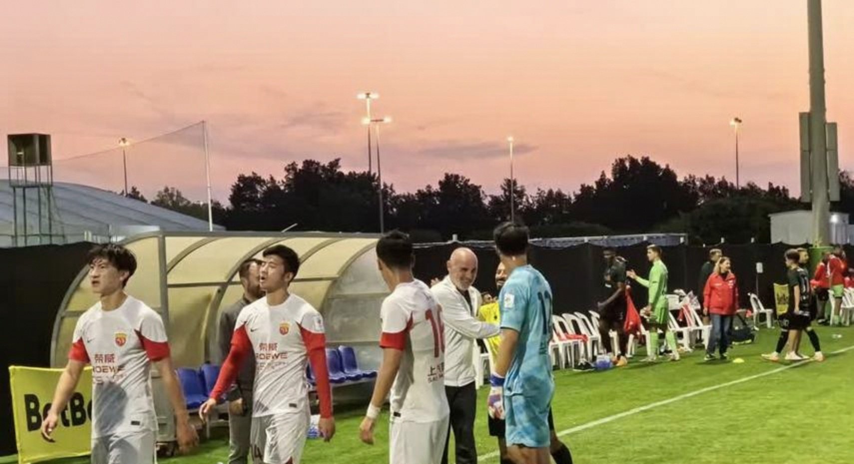 九游体育官网-中超冲刺阶段再迎强敌，里尔豪取连胜，主帅态度：媒体盛赞，心理建设被强调的简单介绍