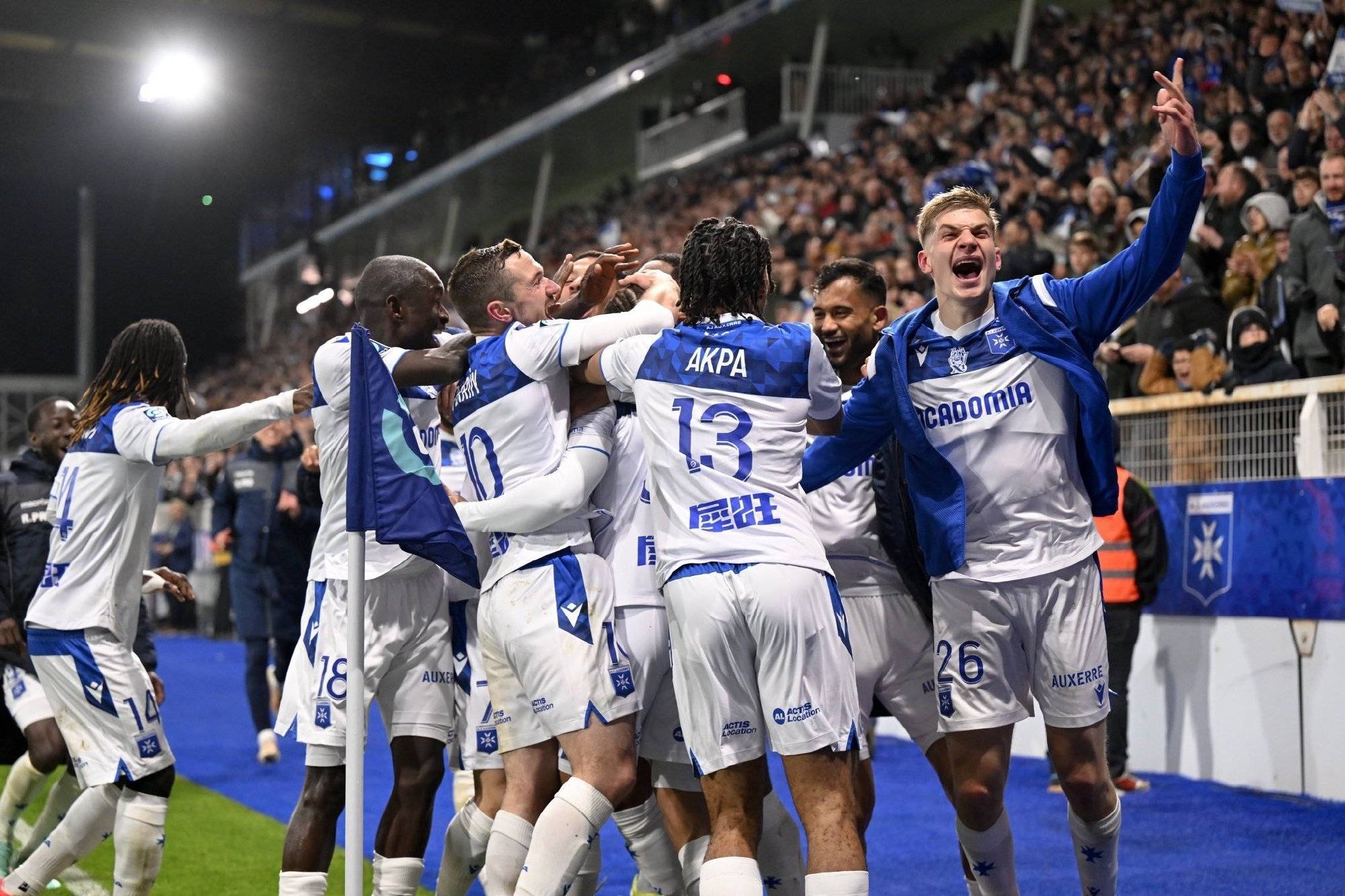 九游体育官网入口-法兰克福迎法甲关键赛，赛后内部沟通，信心回归，球队文化再被提及的简单介绍